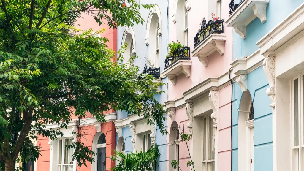 Pastels in Notting Hill — Sundays and Somedays